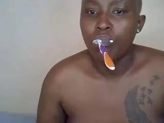 amberdiamond on CamSoda 
