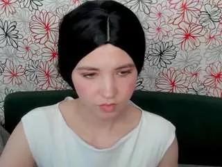 ameliamillss on CamSoda 