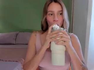 ameliegraham on CamSoda 