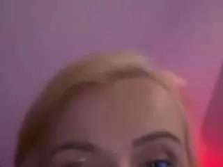 amyybabyy on CamSoda 