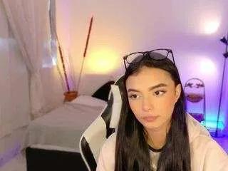 Freechat anabelwolf on CamSoda