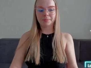 anfisa-rey on CamSoda 