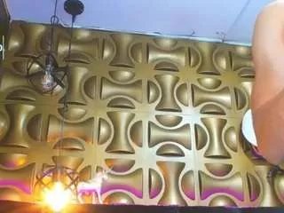 Freechat angelevilsex on CamSoda