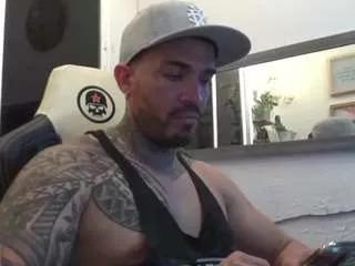 angellatino on CamSoda 