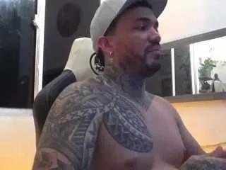 angellatino on CamSoda 