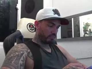 angellatino on CamSoda 