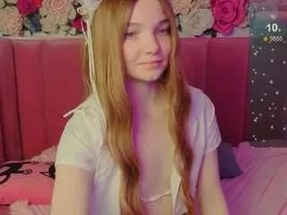 Freechat animealica on CamSoda