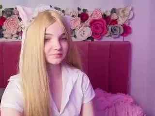 Freechat animealica on CamSoda