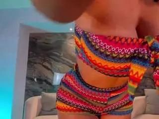 anisabinnaz on CamSoda 