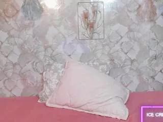 anittacaramelo on CamSoda 