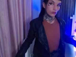 anna-luxury on CamSoda 