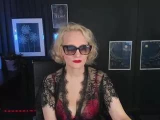 annaqueenmuse on CamSoda 
