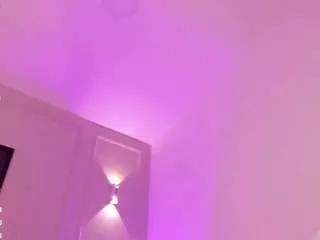 anniemartinezz on CamSoda 