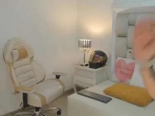 Offline annn-scott on CamSoda