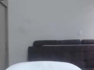 Freechat anthonelaaqueen on CamSoda