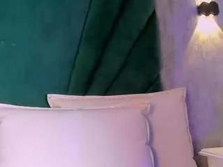 ariana-ceballos on CamSoda 