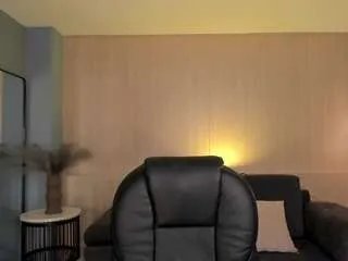 Offline arianadumont on CamSoda