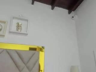 arianaspate on CamSoda 