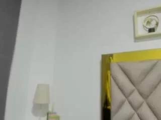 arianaspate on CamSoda 