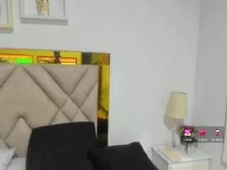 arianaspate on CamSoda 