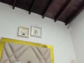 arianaspate on CamSoda 