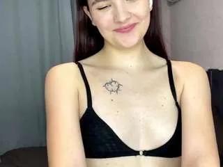 Freechat arielgoulden on CamSoda