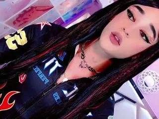 ariia-janee on CamSoda 