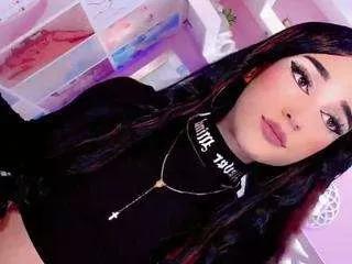 ariia-janee on CamSoda 