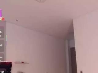 artemiza-love on CamSoda 