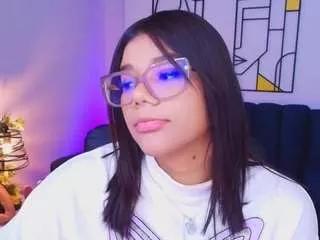 ashleey18 on CamSoda 