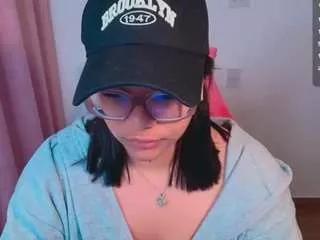 ashleey18 on CamSoda 