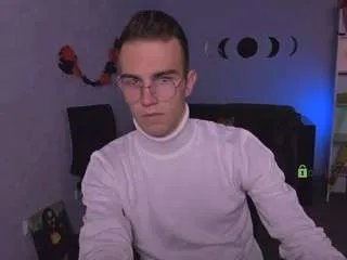 Offline astren-villo on CamSoda