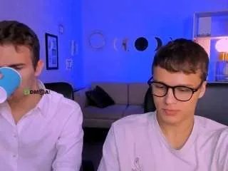 Offline astren-villo on CamSoda