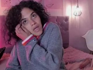 Offline atenajb on CamSoda