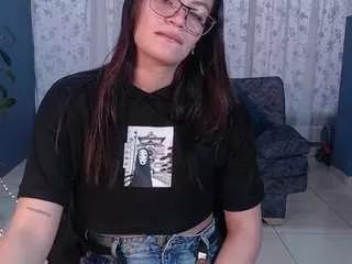 avis-sexydance on CamSoda 
