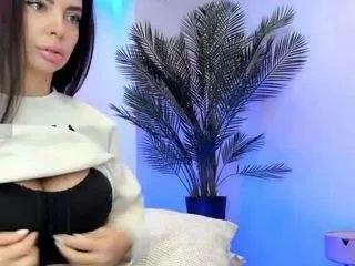 Freechat bbyanna on CamSoda