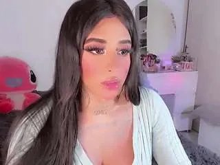 Offline bellahottestt on CamSoda