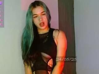 bellart1 on CamSoda 