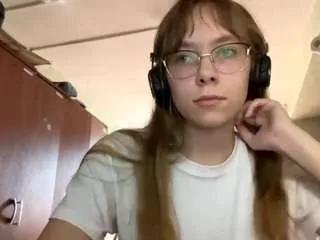 Freechat bellcromuel on CamSoda