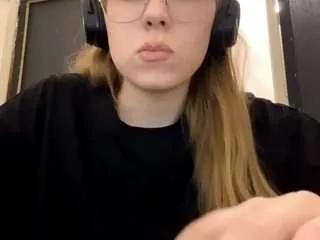 Freechat bellcromuel on CamSoda