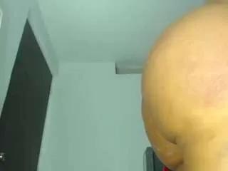 Freechat bigassplay on CamSoda