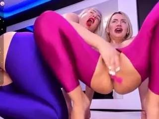 blondbabes on CamSoda 