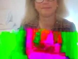 blondecougar on CamSoda 