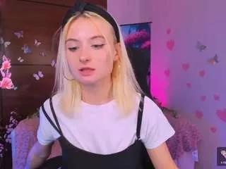 blondie-melisa on CamSoda 