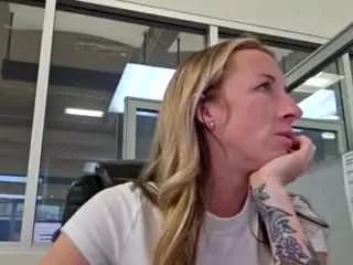 bmorganne420 on CamSoda 