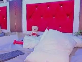 Freechat britannyclaire on CamSoda