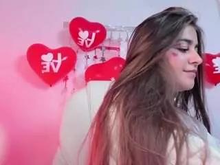 brunettee-1 on CamSoda 