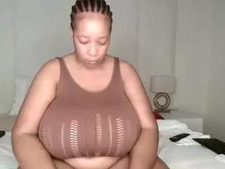 bustyafribabe on CamSoda 