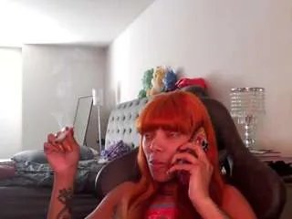 Freechat butterflybooty on CamSoda