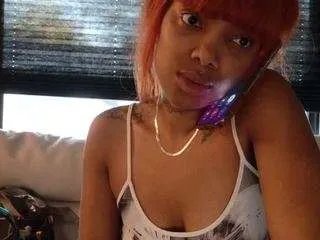 Freechat butterflybooty on CamSoda